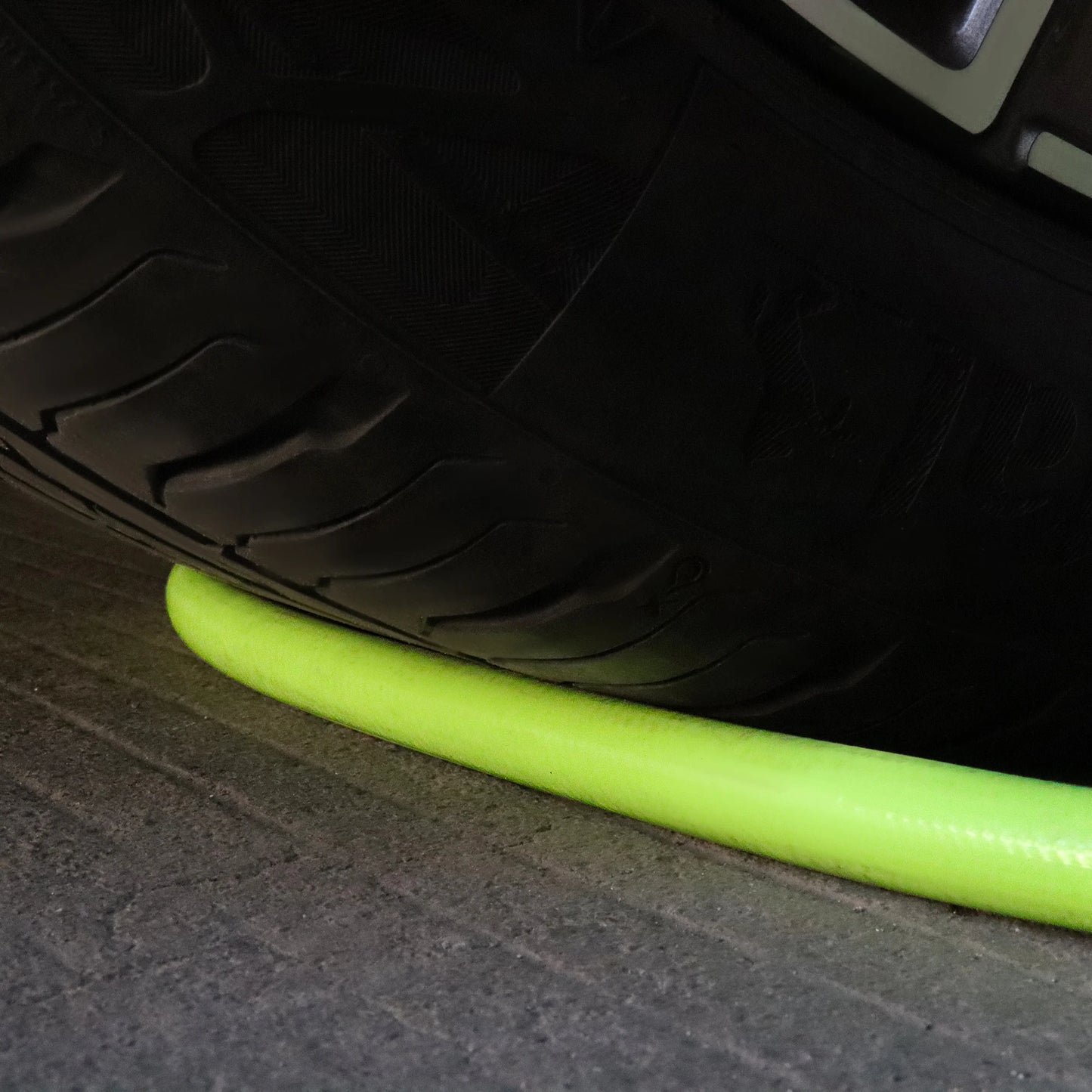 Air Hose 3/8 Inch Heavy Duty Lightweight Kink Resistant Flexible Compressor 300 PSI Working Pressure